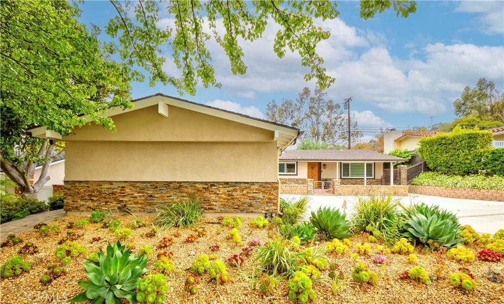 Rolling Hills Estates, CA 90274,5276 Willow Wood RD