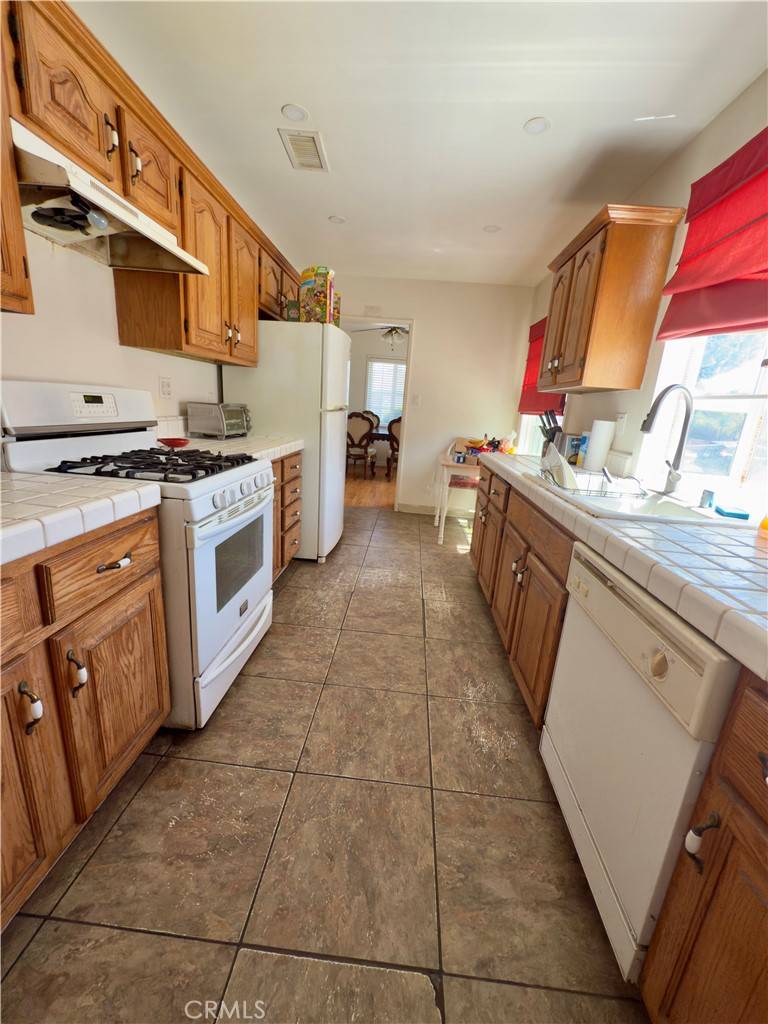 Buena Park, CA 90620,8050 Calendula DR
