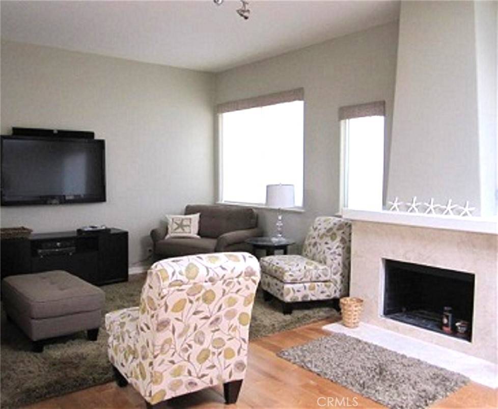 Manhattan Beach, CA 90266,4008 Ocean DR