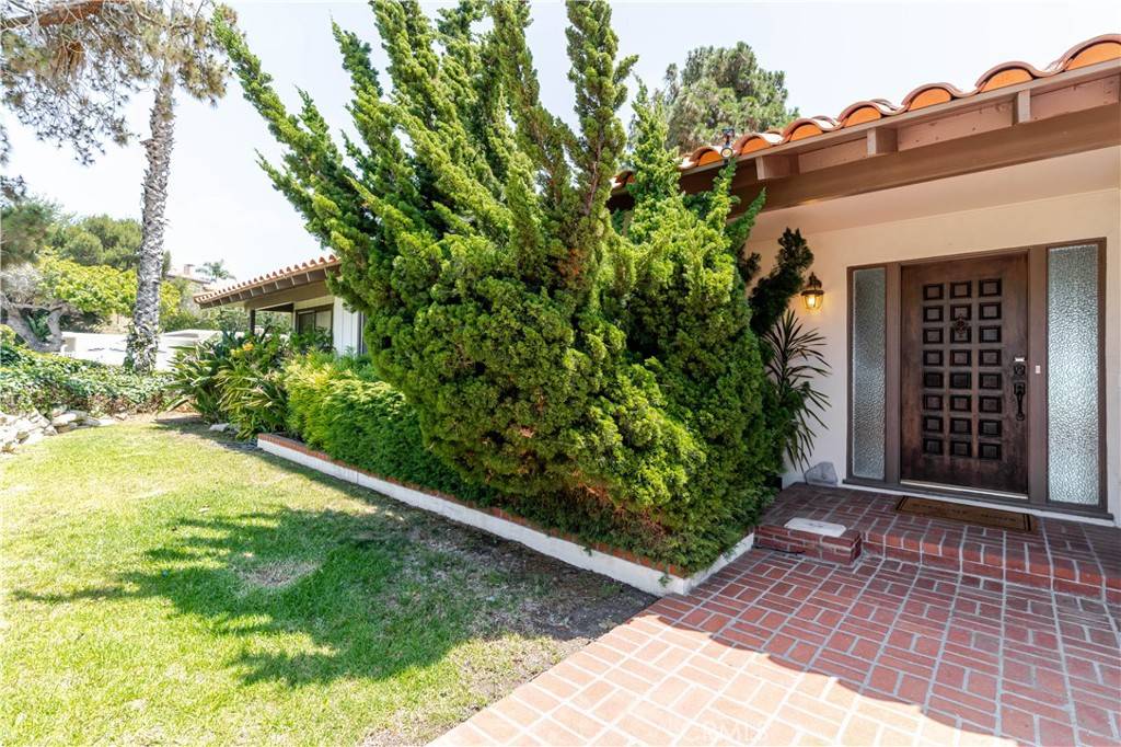 Rancho Palos Verdes, CA 90275,3904 Exultant DR