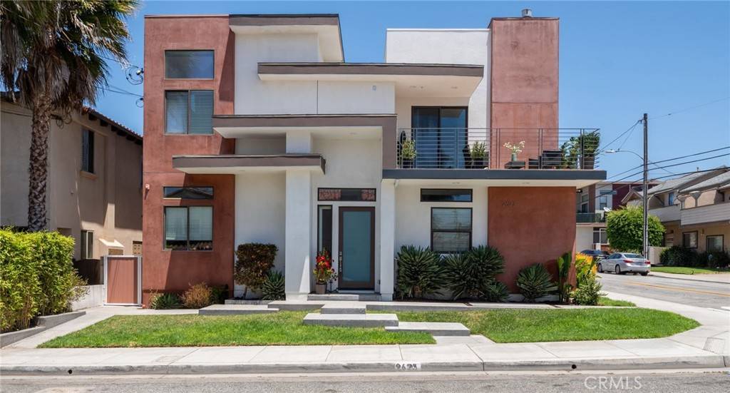 Redondo Beach, CA 90278,2623 Carnegie LN