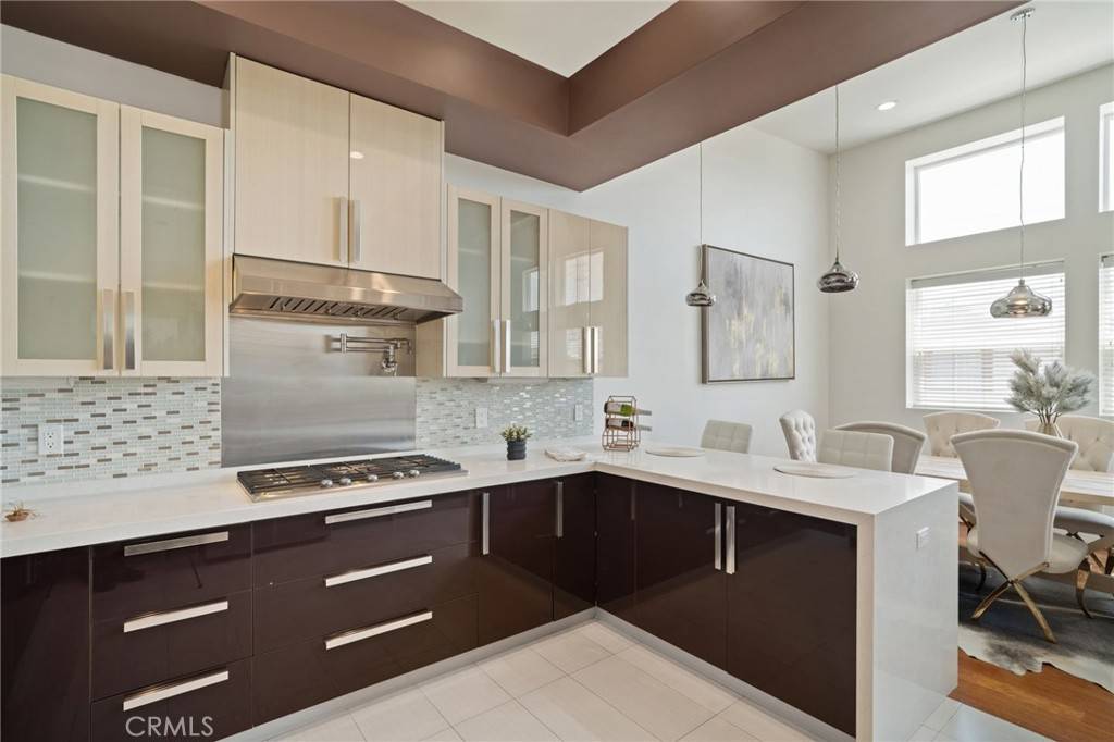 Redondo Beach, CA 90278,2623 Carnegie LN