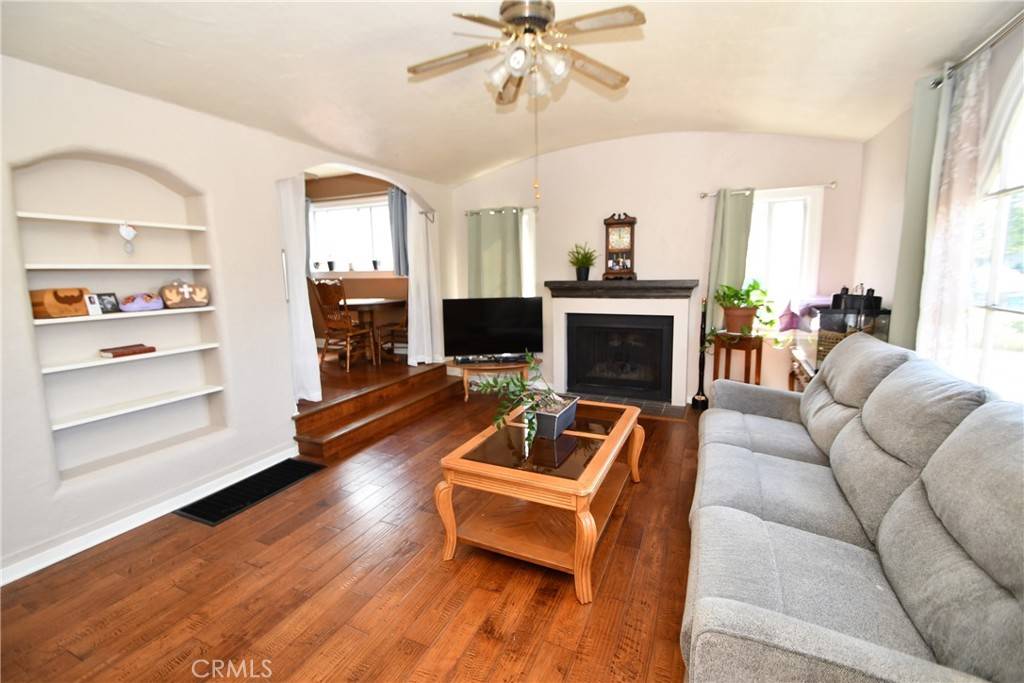 Lomita, CA 90717,1862 261st ST