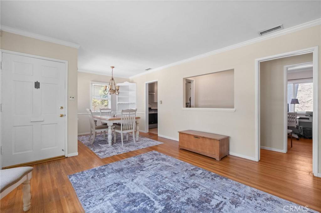 Hawthorne, CA 90250,5353 W 121st ST