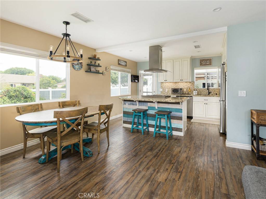 Long Beach, CA 90808,5243 Monlaco Road