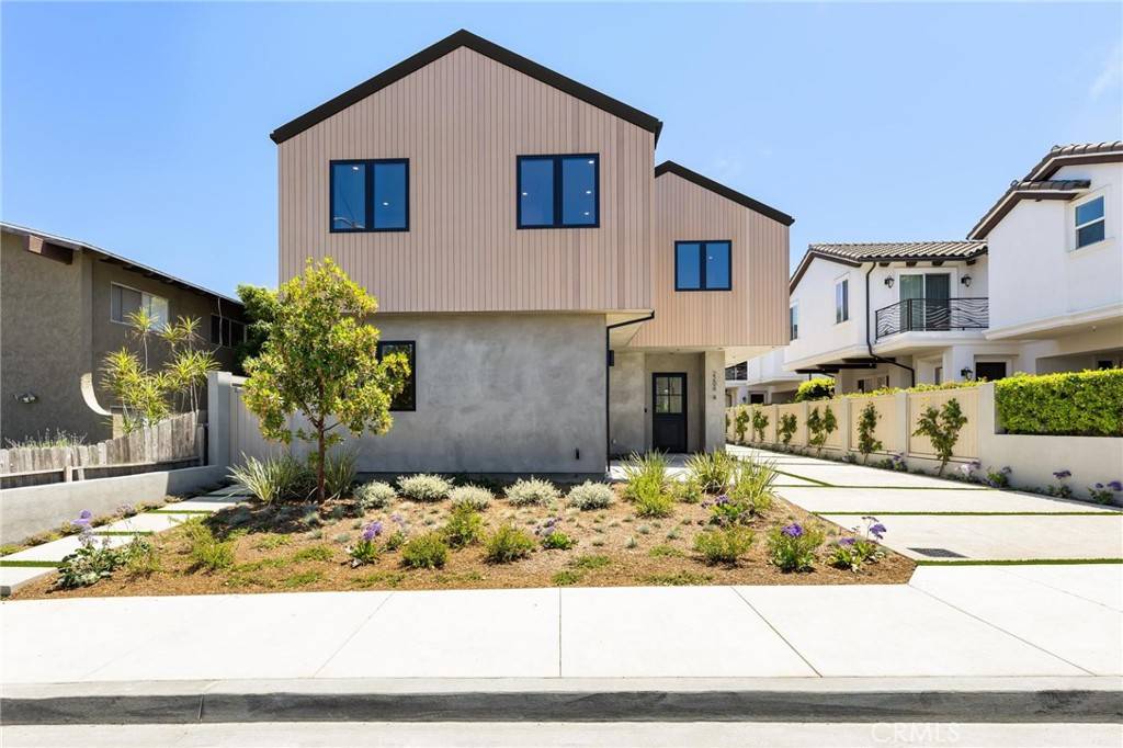 Redondo Beach, CA 90278,2206 Gates AVE #A