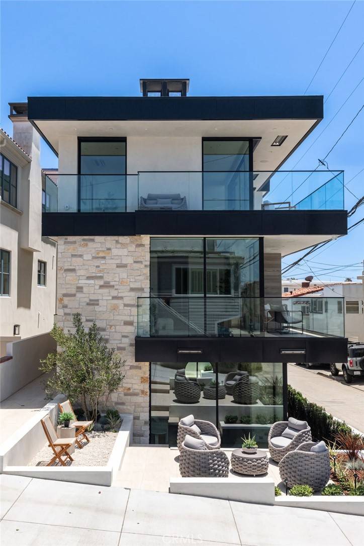 Manhattan Beach, CA 90266,316 32nd ST