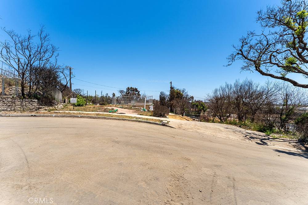 Pacific Palisades, CA 90272,15475 Albright ST