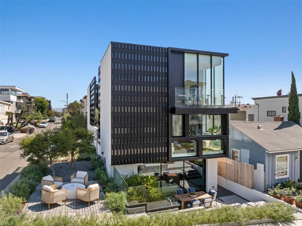 Manhattan Beach, CA 90266,2821 Alma AVE