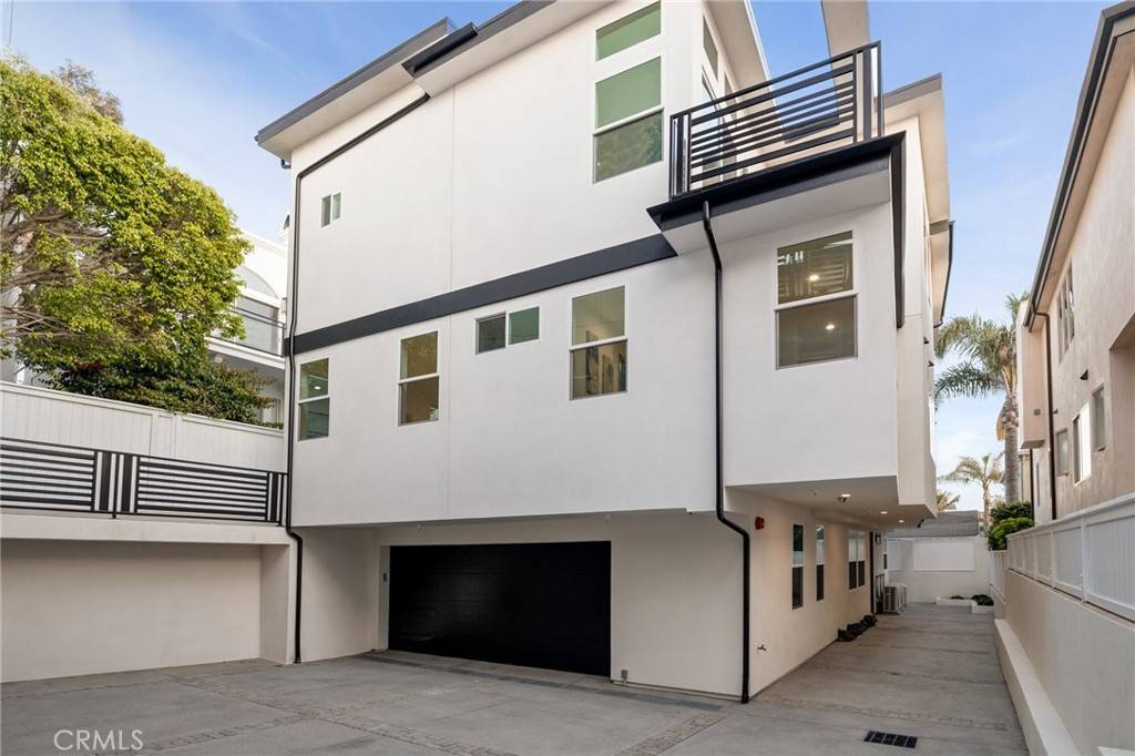 Hermosa Beach, CA 90254,1024 17th ST
