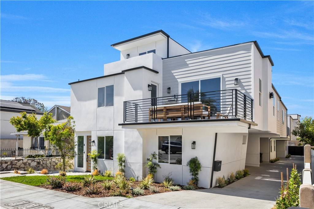 Redondo Beach, CA 90278,2405 Mathews AVE #C