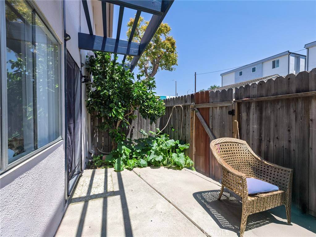 Lomita, CA 90717,26025 Narbonne AVE