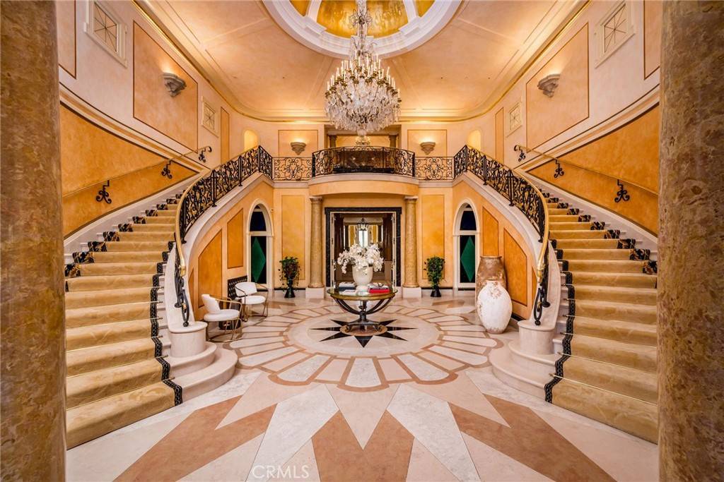 Palos Verdes Estates, CA 90274,1129 Via Mirabel