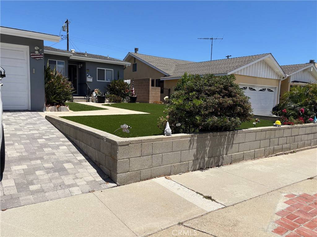 Torrance, CA 90503,21510 Linda DR