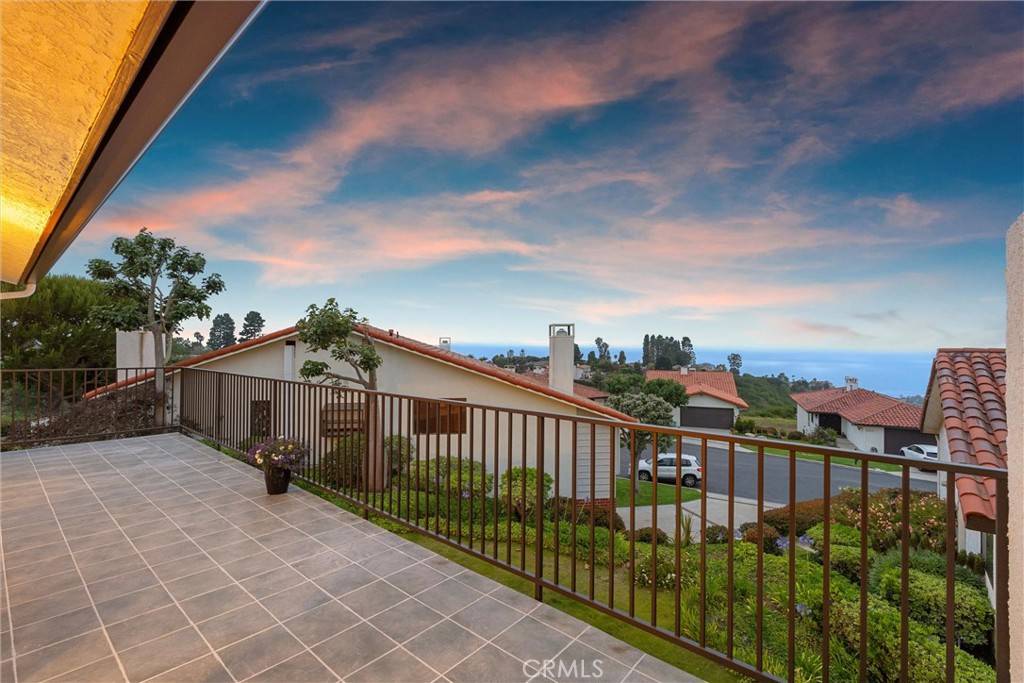 Rancho Palos Verdes, CA 90275,25 Ocean Crest CT