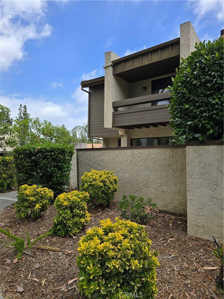 Woodland Hills, CA 91367,5800 Owensmouth AVE #21