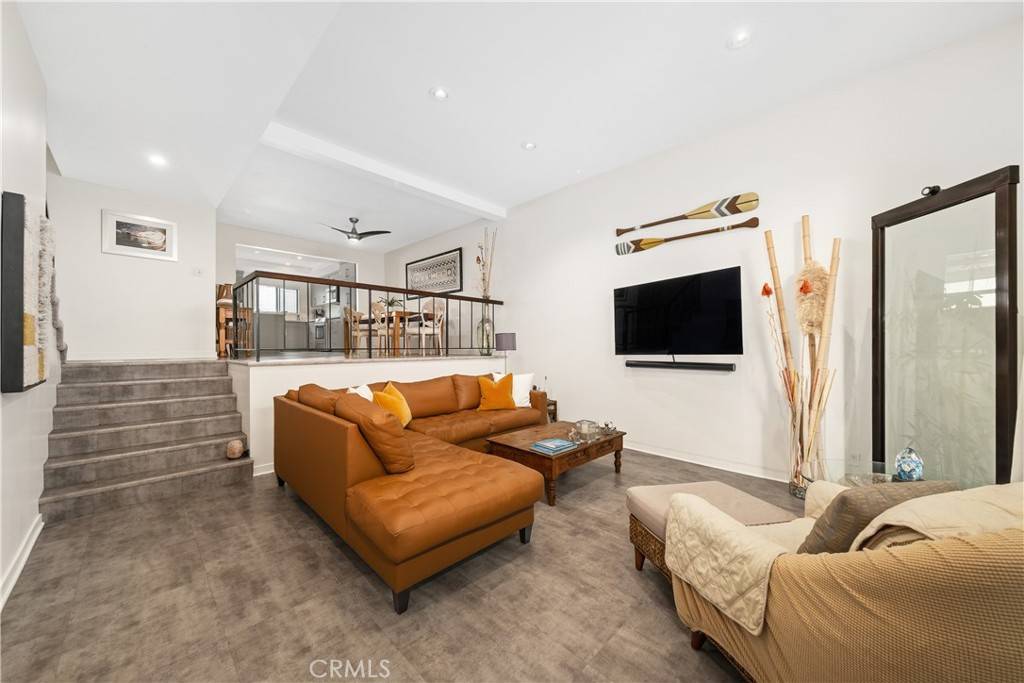 Hermosa Beach, CA 90254,421 2nd ST