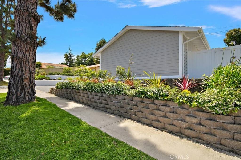 Rancho Palos Verdes, CA 90275,6602 Monero DR