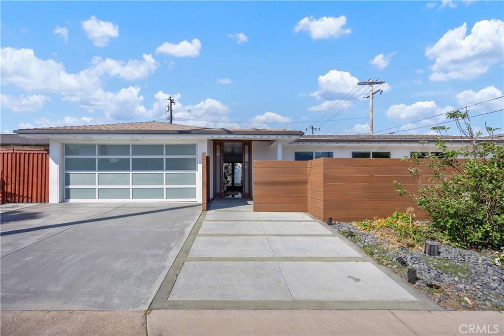 Costa Mesa, CA 92627,496 E 16th