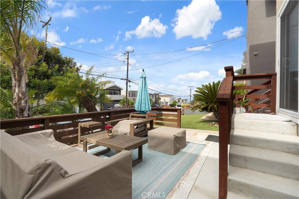 Hermosa Beach, CA 90254,729 Longfellow AVE