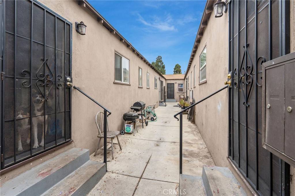 Long Beach, CA 90804,2751 14th ST