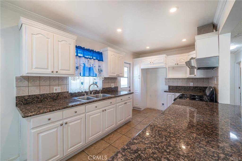 Wilmington, CA 90744,1136 Cary AVE