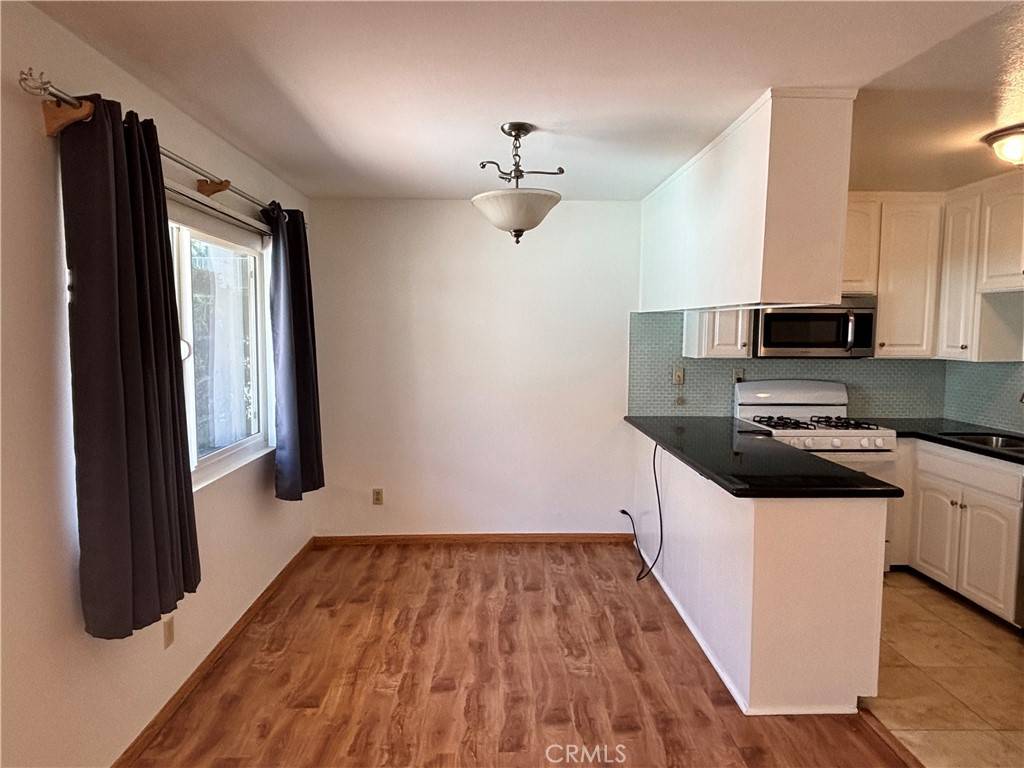 Lomita, CA 90717,25925 Narbonne Ave #4