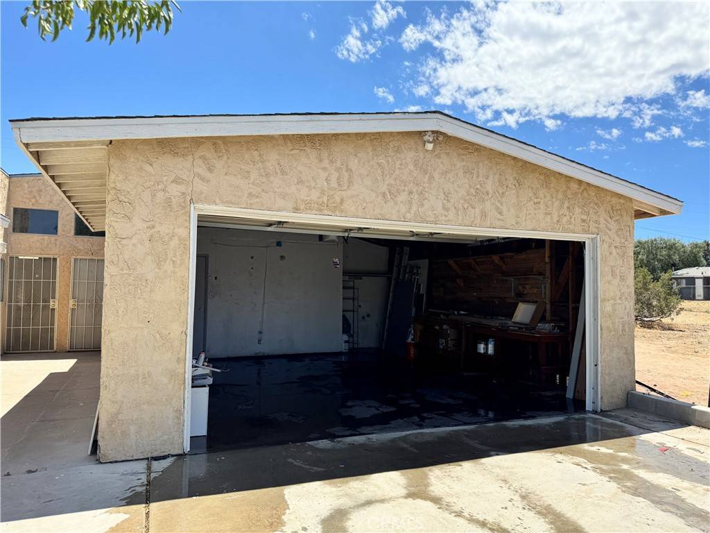 Hesperia, CA 92345,16209 Juniper ST