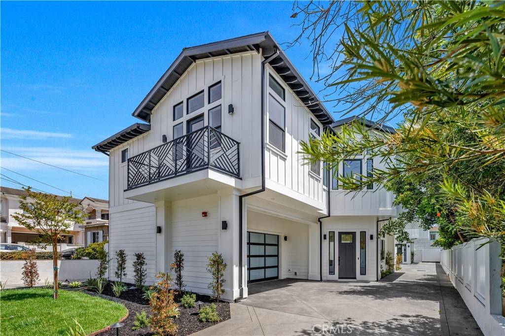 Redondo Beach, CA 90278,2102 Marshallfield LN #A