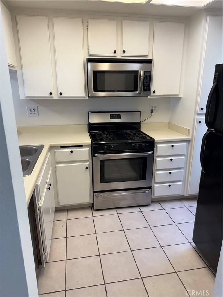 Long Beach, CA 90802,445 W 6th ST W #309