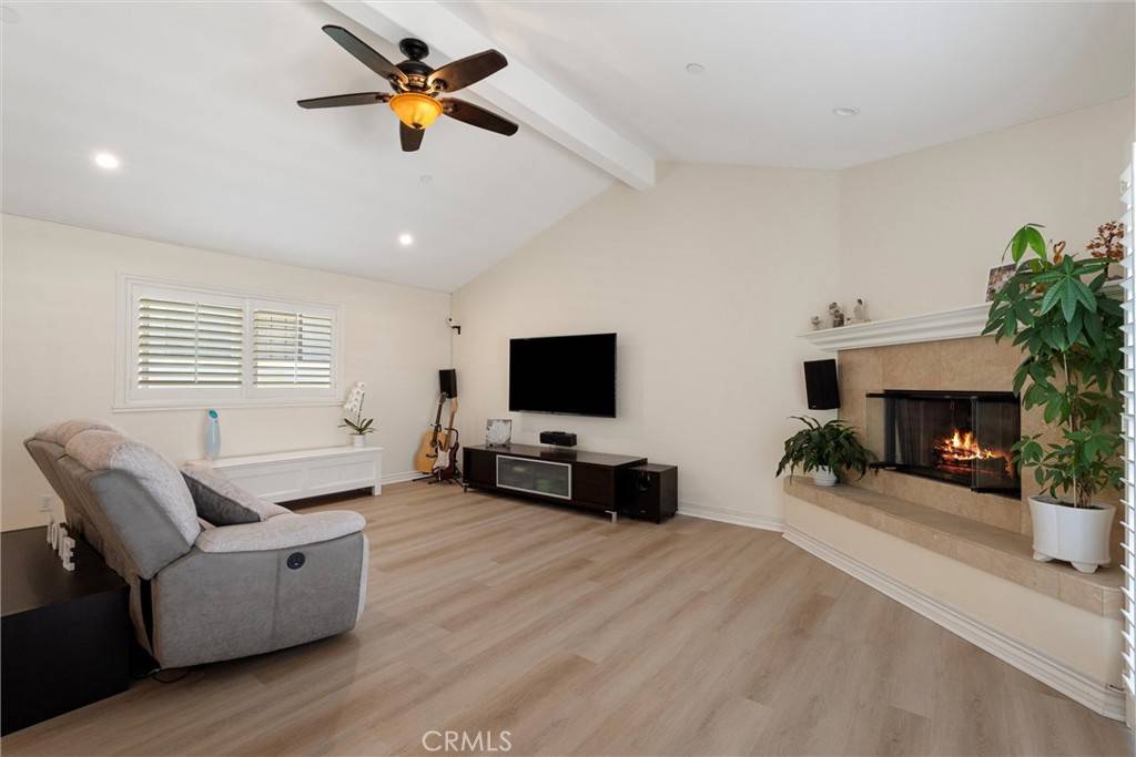 Redondo Beach, CA 90278,2613 Carnegie Lane #B