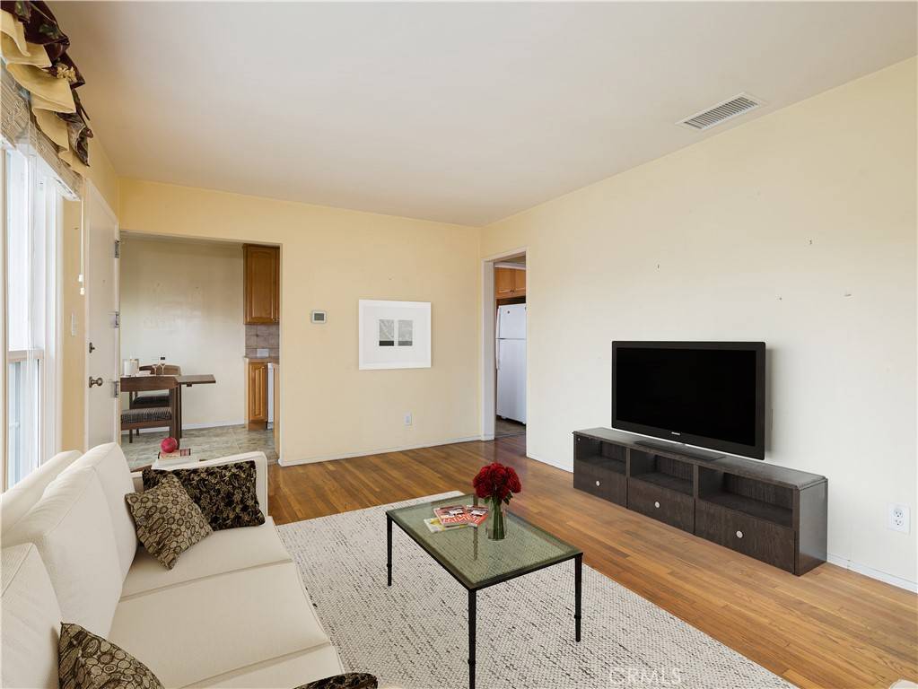 El Segundo, CA 90245,931 Hillcrest ST