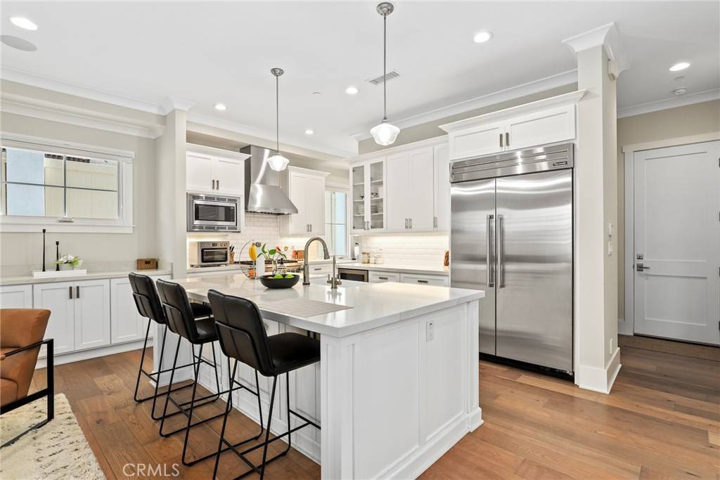Redondo Beach, CA 90277,716 Elvira AVE #A