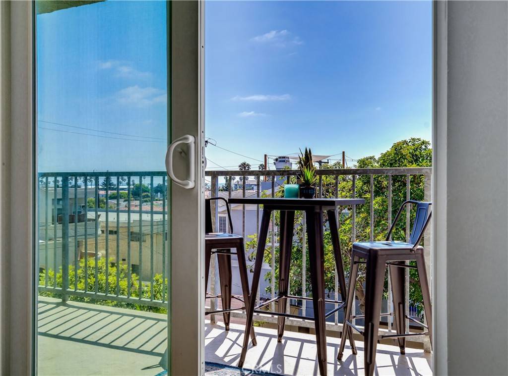 Redondo Beach, CA 90277,538 Avenue A #7A