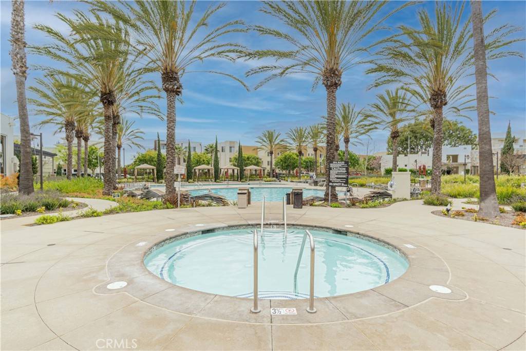 Hawthorne, CA 90250,5439 Strand #102