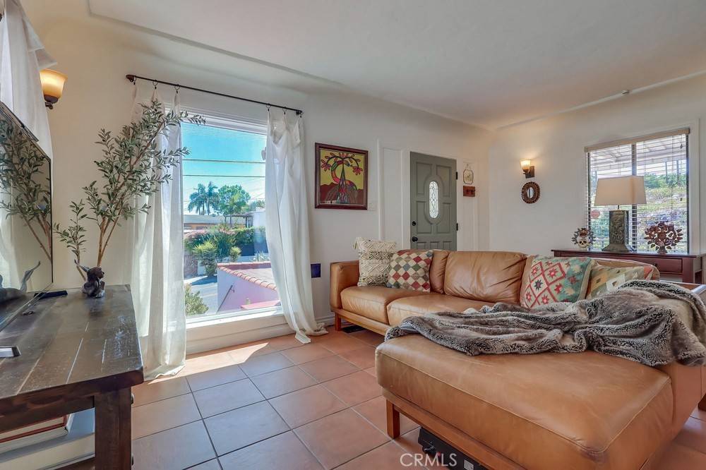 San Pedro, CA 90731,1066 W 1st ST