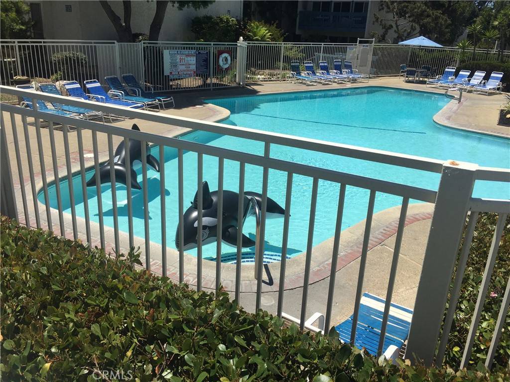 Redondo Beach, CA 90277,613 S Prospect AVE #204