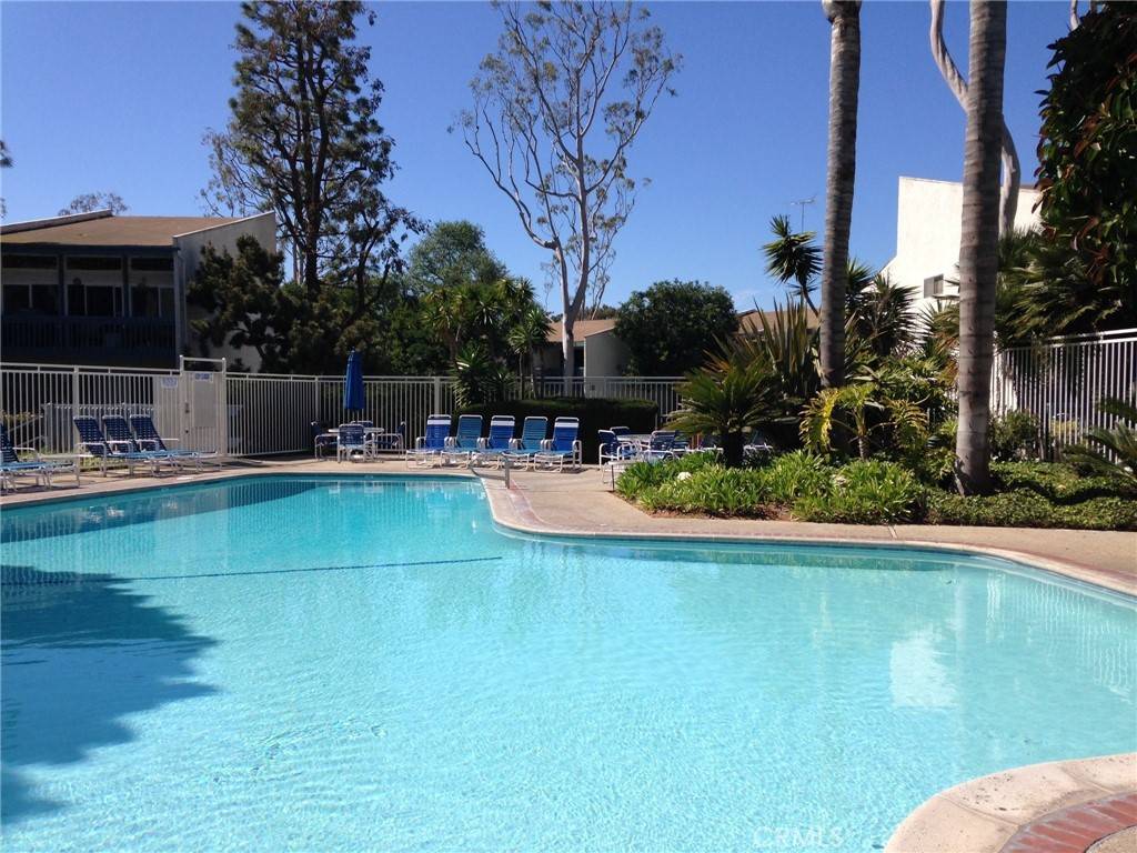 Redondo Beach, CA 90277,613 S Prospect AVE #204