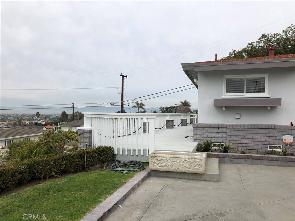 Redondo Beach, CA 90277,202 Via Mesa Grande