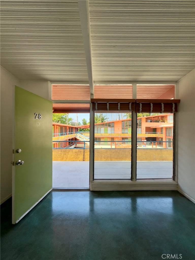 West Hollywood, CA 90046,1400 N Hayworth AVE #28