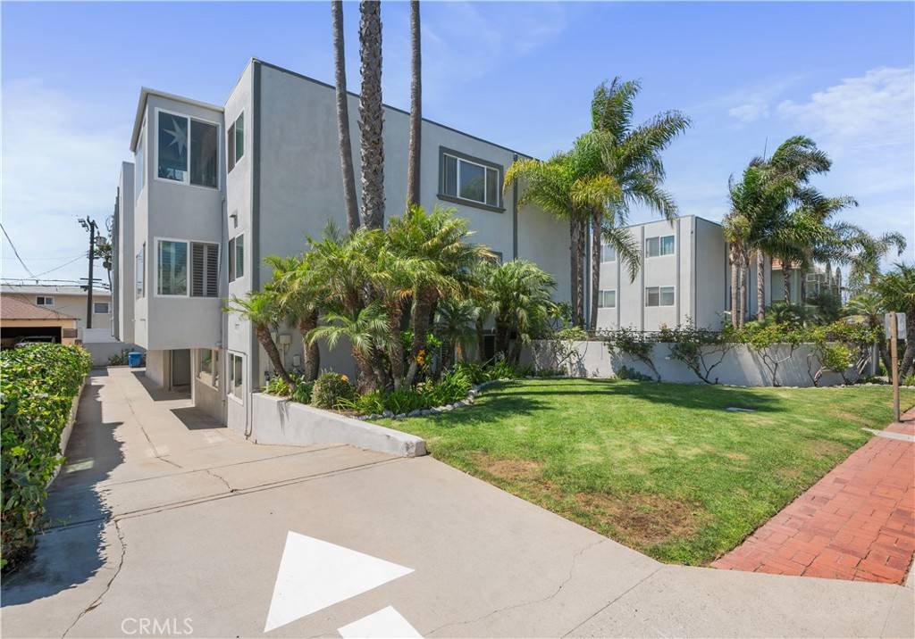 Redondo Beach, CA 90277,163 paseo de la concha #4