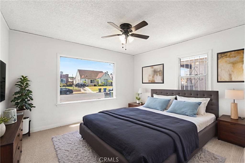 Los Angeles, CA 90047,2027 W 70th ST