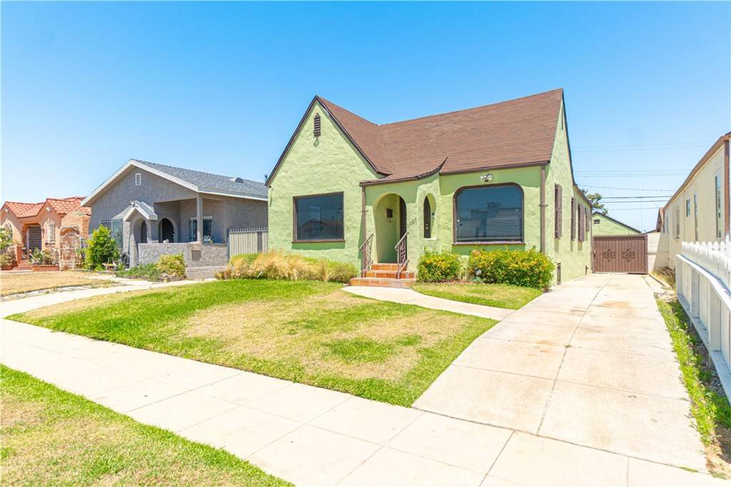 Los Angeles, CA 90047,2027 W 70th ST