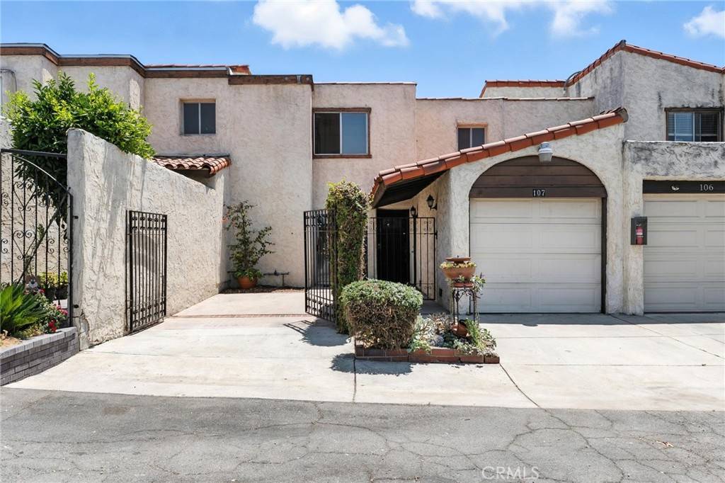 Panorama City, CA 91402,8800 Kester AVE #107