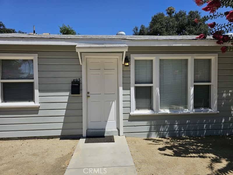 Pasadena, CA 91104,893 N Oakland AVE