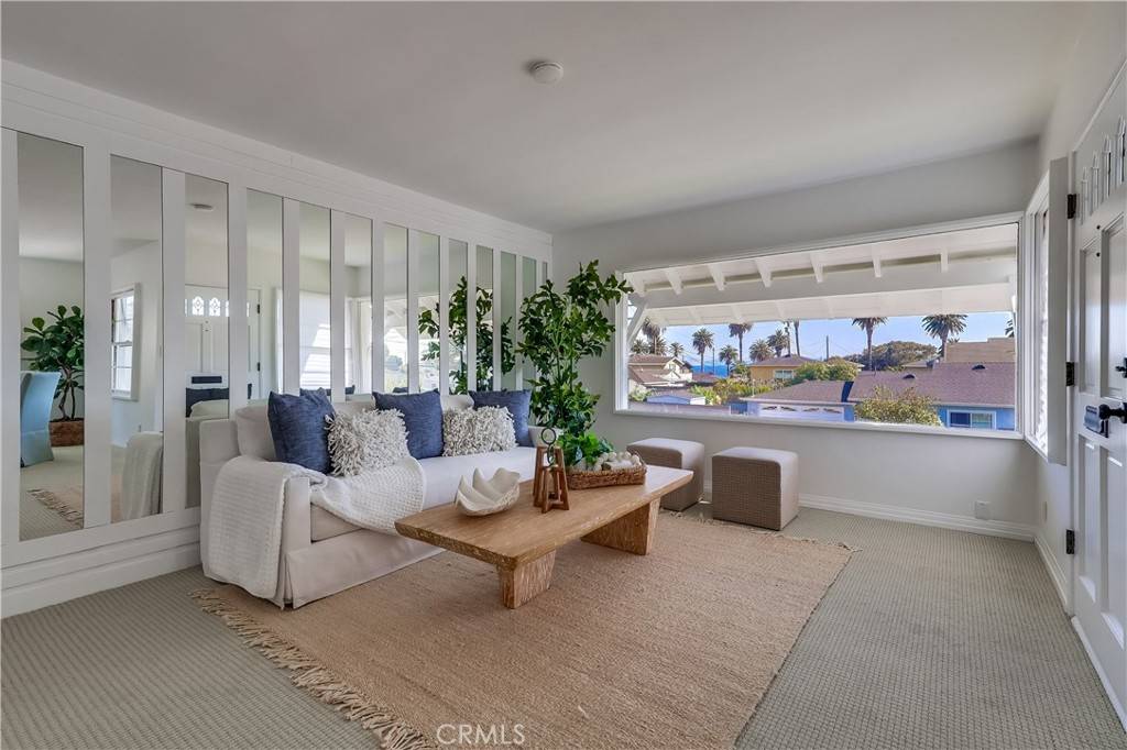 San Pedro, CA 90731,976 W 37th ST