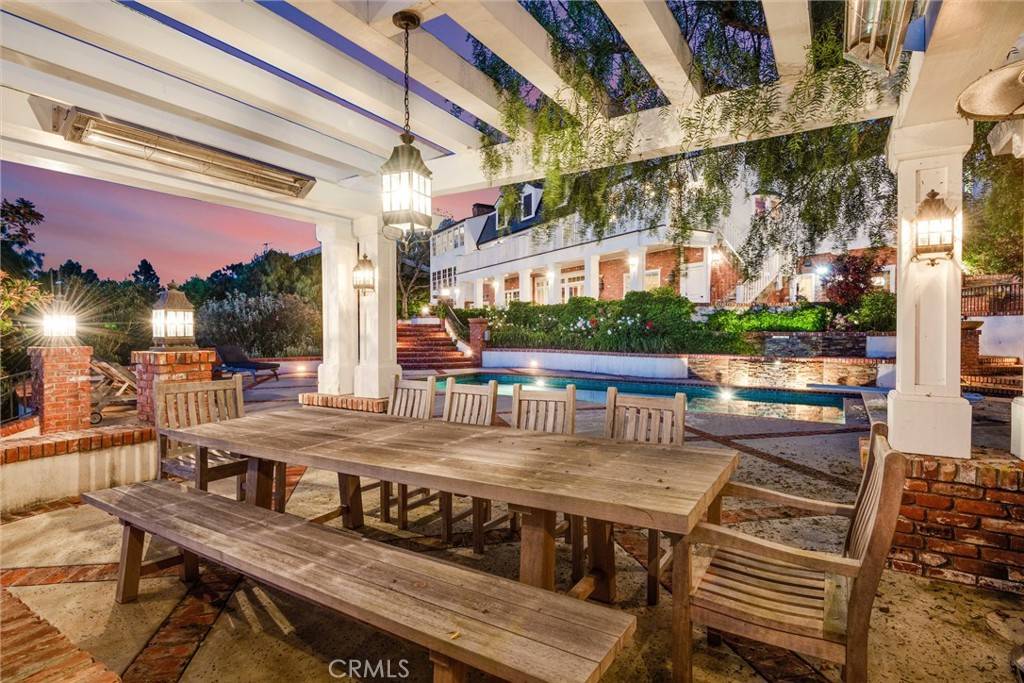 Palos Verdes Estates, CA 90274,1409 Via Arco