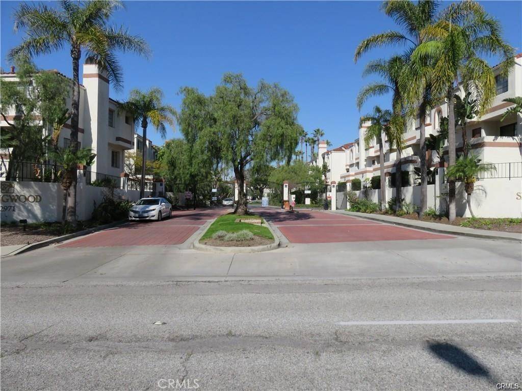 Torrance, CA 90503,2931 Plaza Del Amo #37