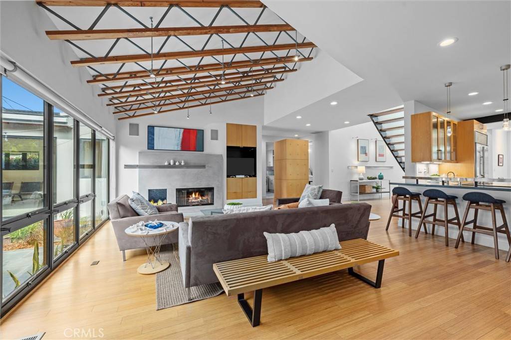 Manhattan Beach, CA 90266,1635 19th ST