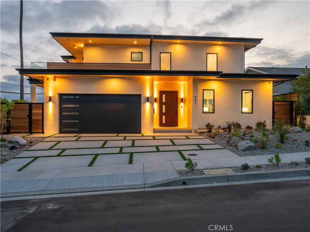 Manhattan Beach, CA 90266,461 NW Chabela Dr.